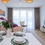 Platan With Lakeview Daire